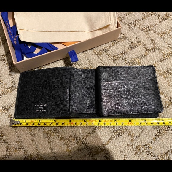 Louis Vuitton men’s wallet - Picture 10 of 15